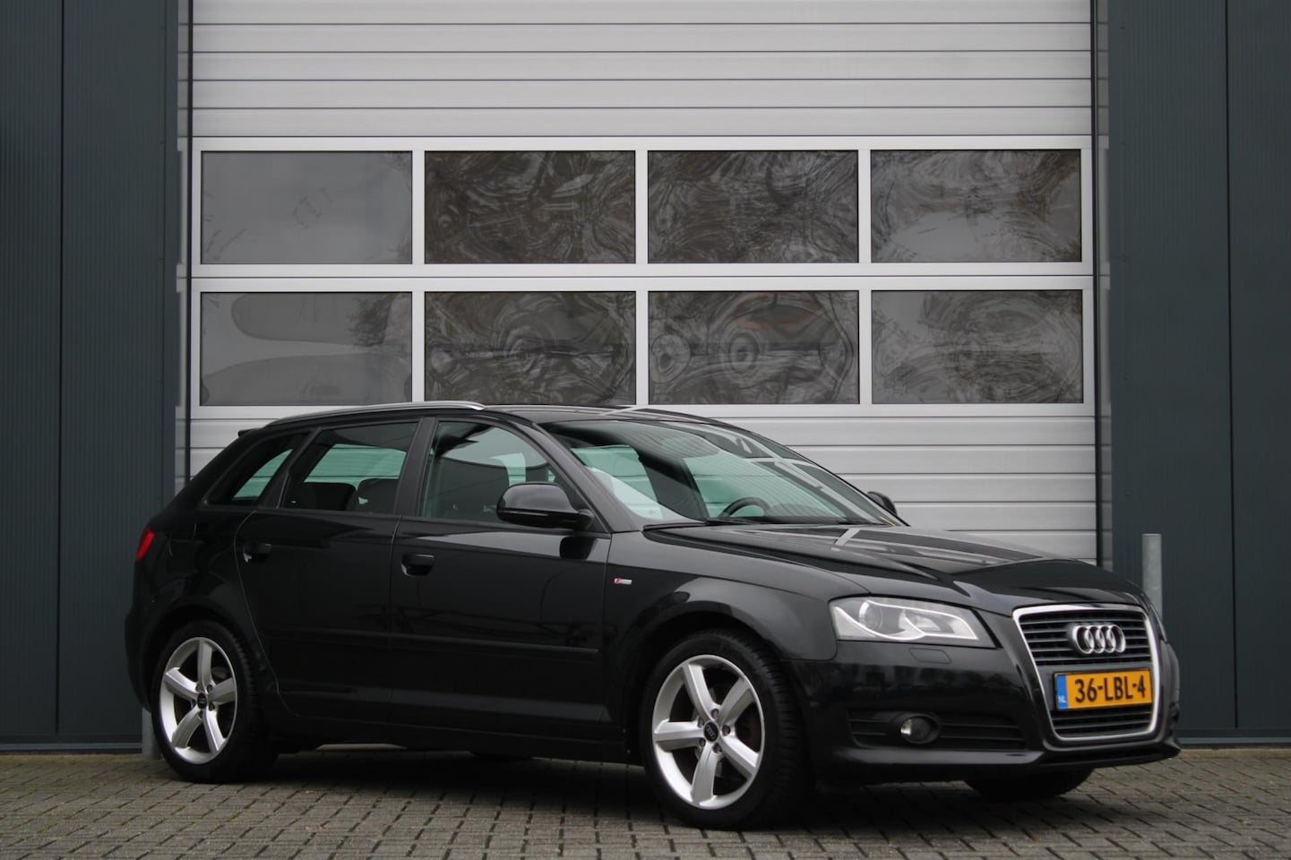Audi A3 Sportback - 1.4 TFSI S-edition 125pk Clima/Cruise/Bi-Xenon/PDC/Sportstoelen/ZwarteHemel/Navi/RadioCD.A - AutoWereld.nl
