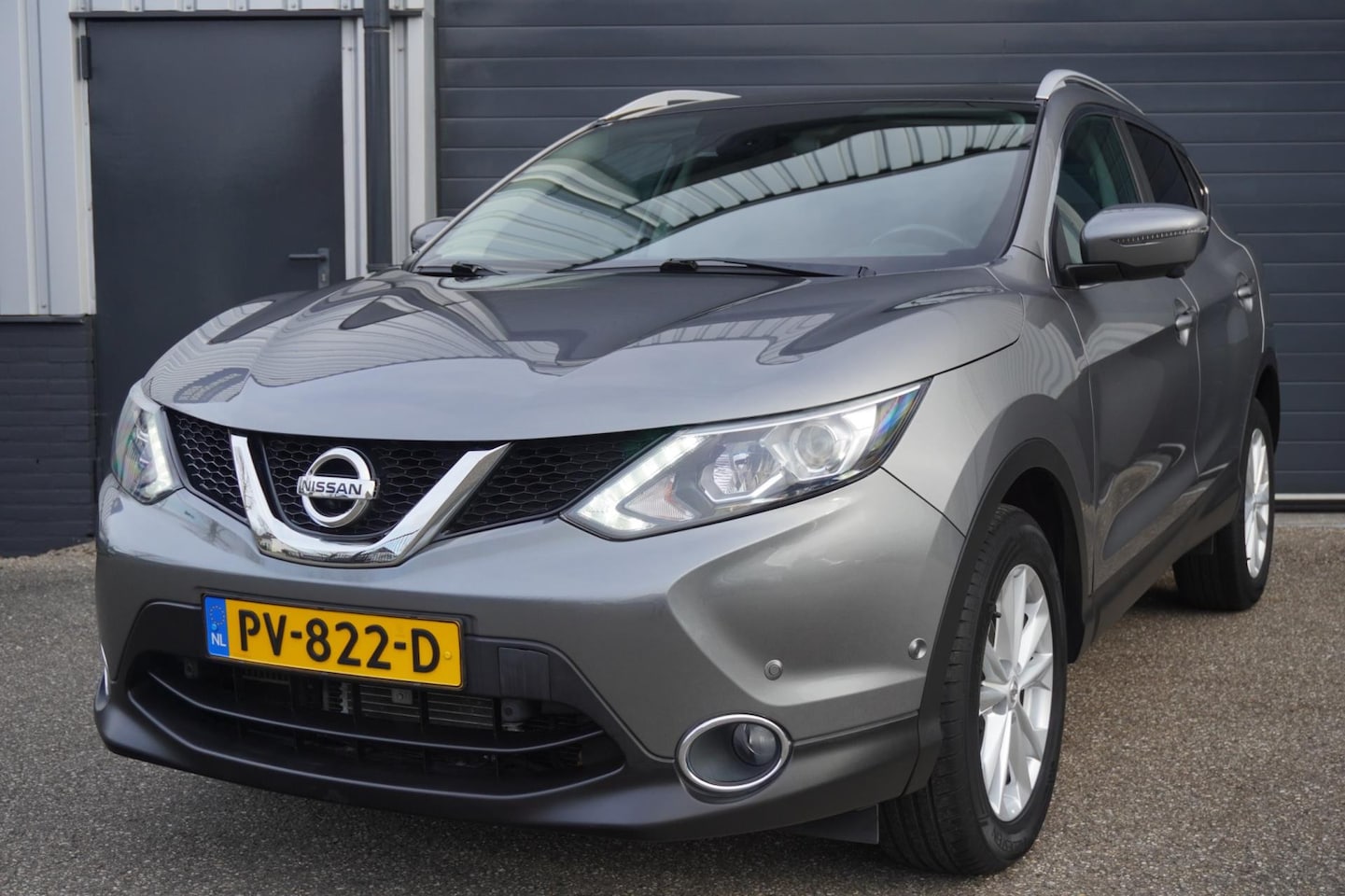 Nissan Qashqai - 1.2 Business | Orig. NL | NAP | Panoramadak | Leder interieur - AutoWereld.nl