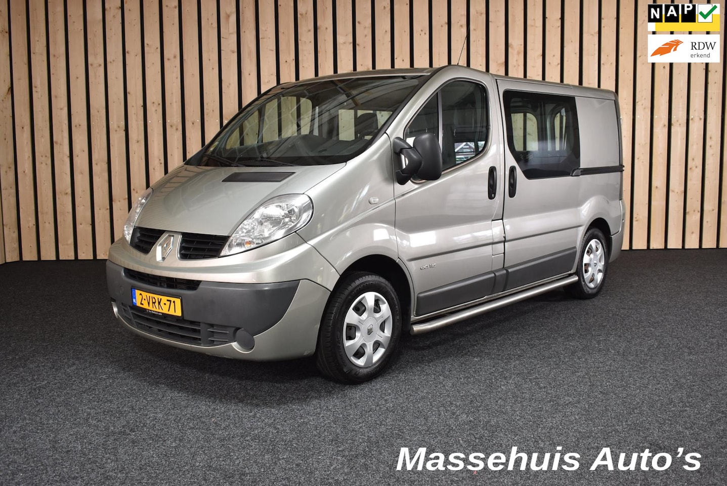 Renault Trafic - 2.0 dCi T27 L1H1 Rolstoel auto Automaat Airco 86dkm 1e eig. PDC Trekhaak Lift Nwe APK - AutoWereld.nl