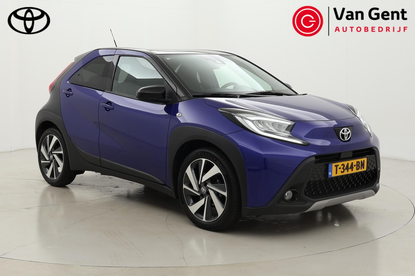 Toyota Aygo X - 1.0 VVT-i MT Envy | Navigatie | Apple Carplay / Android Auto | JBL | LED | 18 inch | Clima - AutoWereld.nl