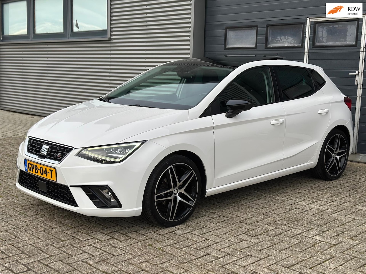 SEAT Ibiza - 1.0 TSI FR Business PANO - DSG AUTOMAAT - LED - NETTE STAAT!! - AutoWereld.nl