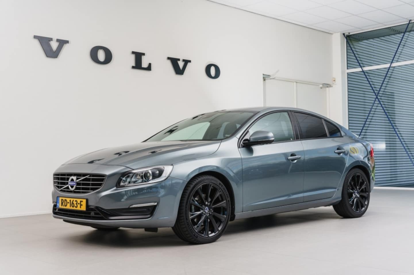 Volvo S60 - T4 Polar+ Dynamic - AutoWereld.nl