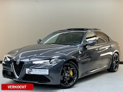 Alfa Romeo Giulia - 2.0T Super, 200pk, 2017, 2de eigenaar, Panoramadak, Navigatie, Afneembare trekhaak, Climat