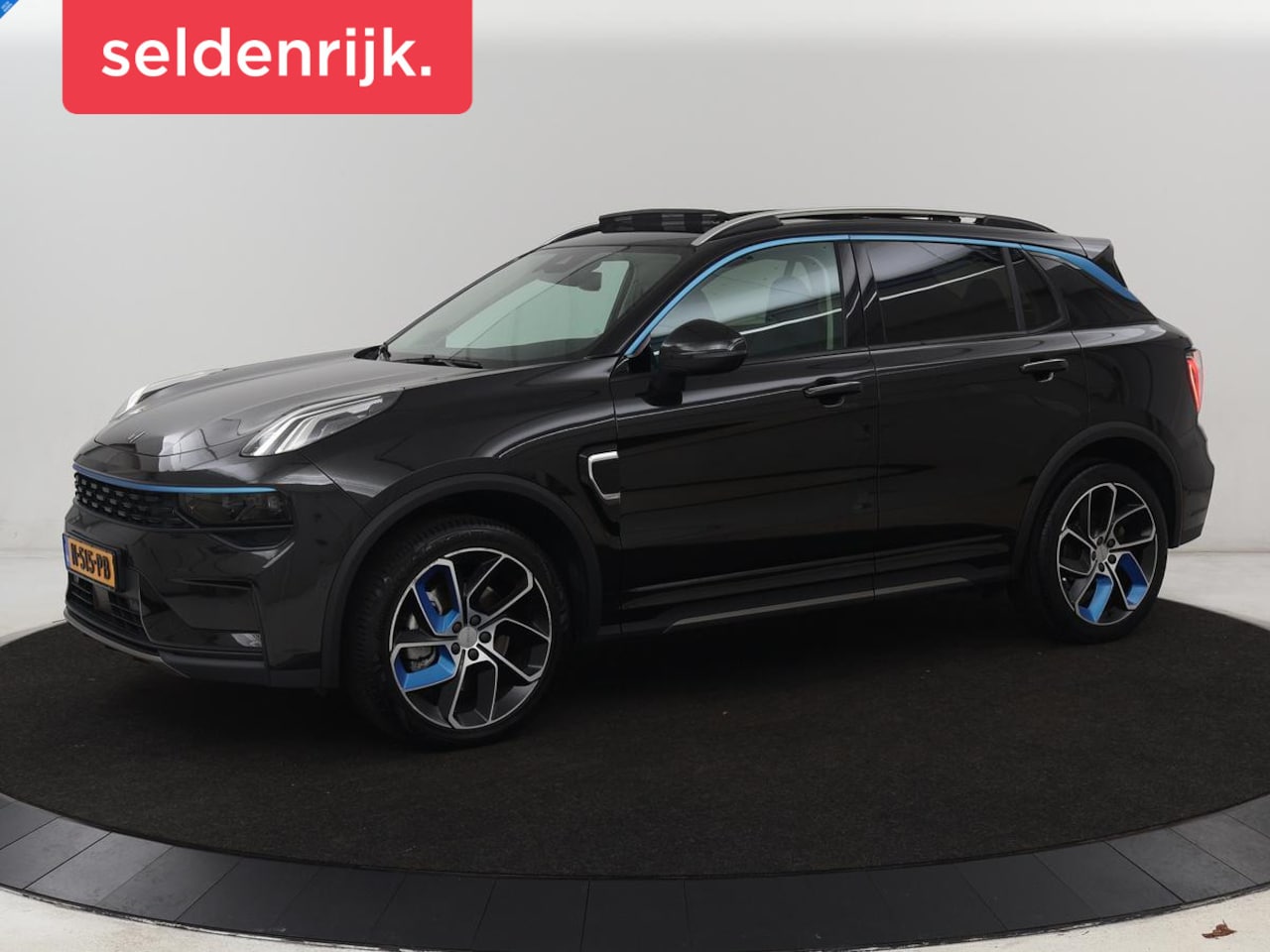 Lynk & Co 01 - 1.5 Plug In | Panoramadak | Infinity by Harman | Camera | Adaptive cruise | Stoelverwarmin - AutoWereld.nl