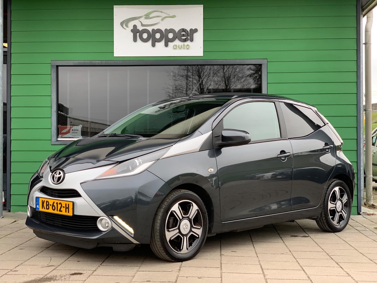 Toyota Aygo - 1.0 VVT-i x-clusiv | Cabrio | Camera | Elekt.Ramen | LED | Airco | - AutoWereld.nl