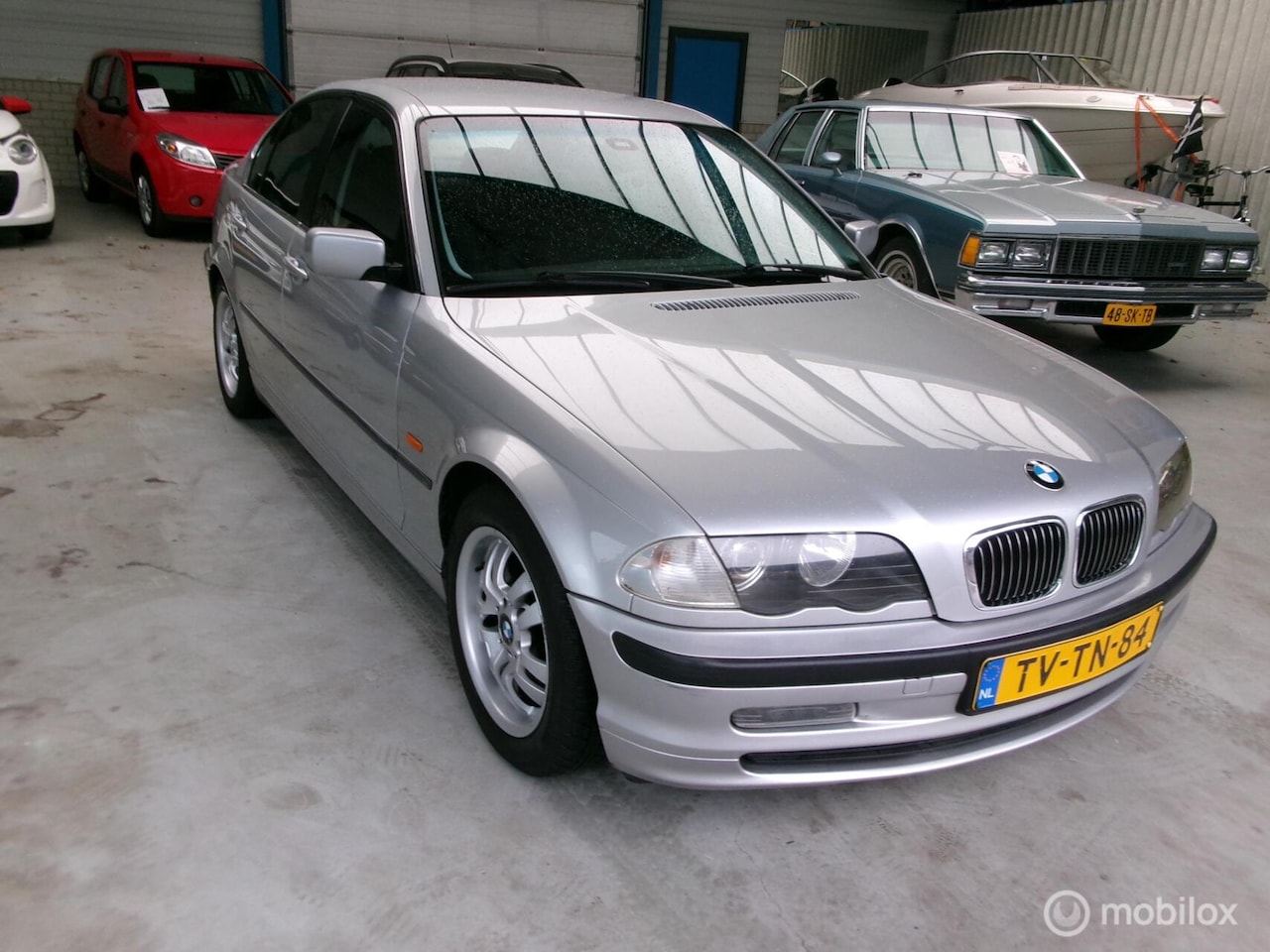 BMW 3-serie - 323i 323i - AutoWereld.nl