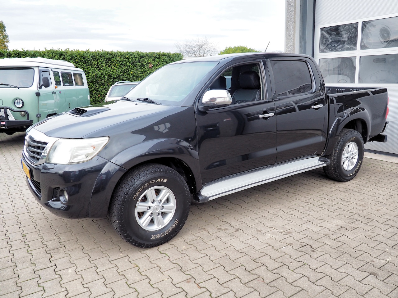 Toyota HiLux - 3.0 D-4D-F 4WD GRIJS KENT. CLIMA CRUISE NAVI TREKH