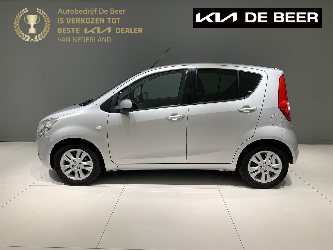 Opel Agila - 1.0 12V 48KW Edition AIRCO - AutoWereld.nl