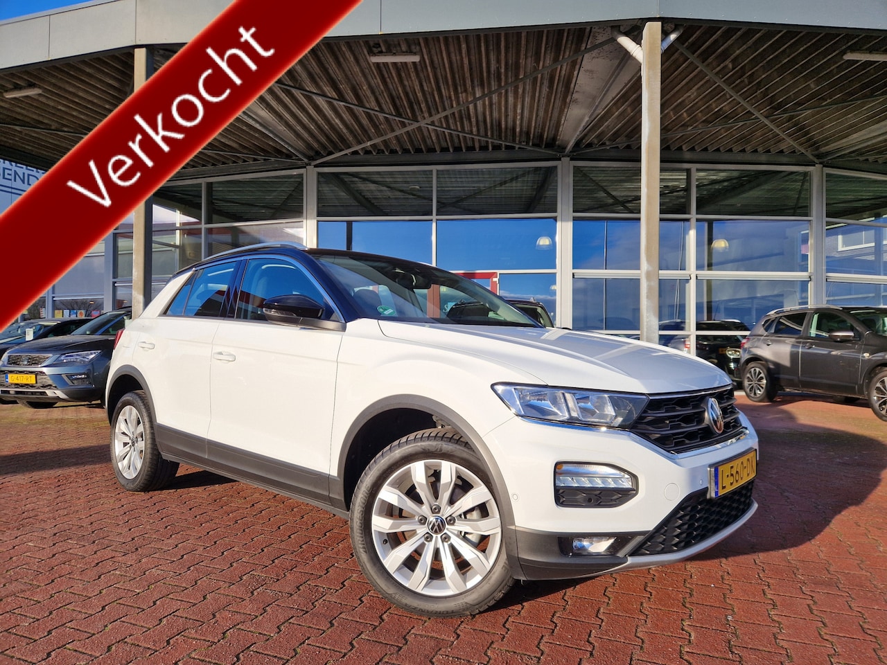 Volkswagen T-Roc - 1.0 TSI Style Business 12 MND BOVAG GAR. | NAVI | TWO TONE LAK | ACC | PDC V+A | CLIM. CON - AutoWereld.nl