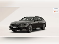 BMW 5-serie Touring - 520i|M-sport|Fisc€70.000|H&K|E-trekhaak|
