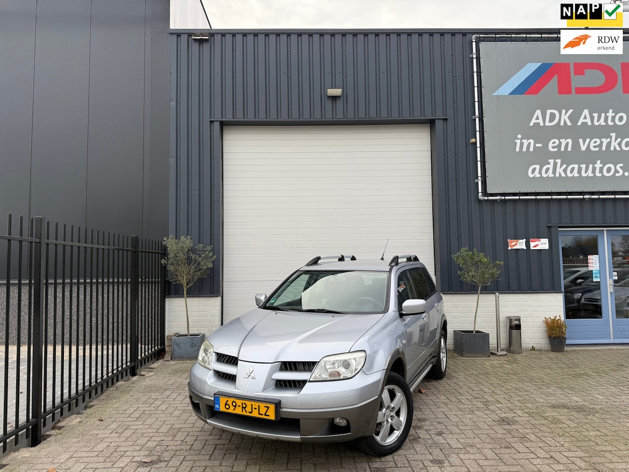 Mitsubishi Outlander Sport - 2.4 4WD 4x4/CAMERA/AIRCO/TREKHAAK/LM VELGEN - AutoWereld.nl
