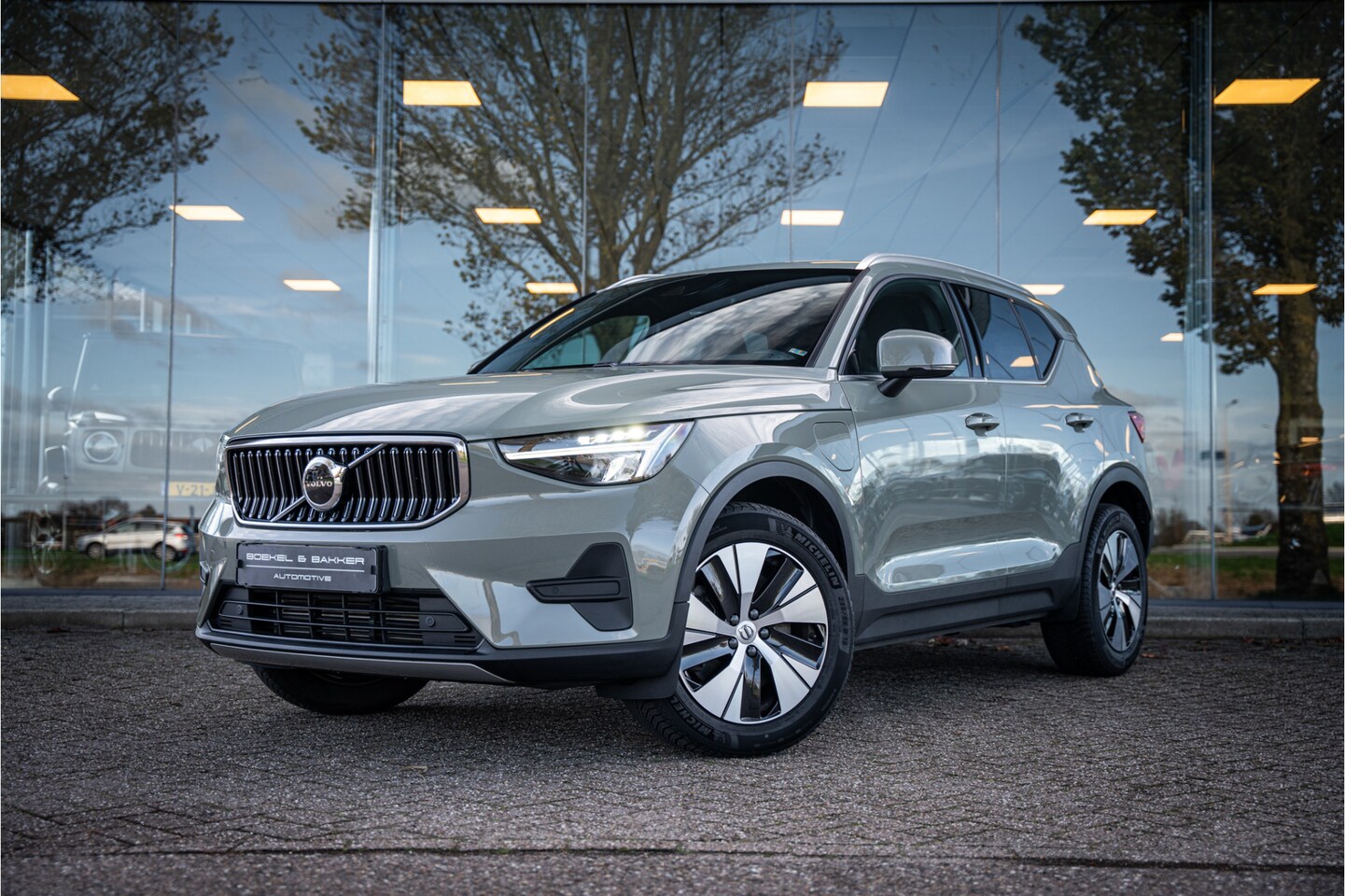 Volvo XC40 - T4 Recharge Core Bright ** Camera ** Stuurverwarming ** - AutoWereld.nl