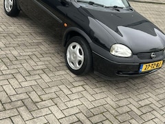 Opel Corsa - 1.2i-16V CDX