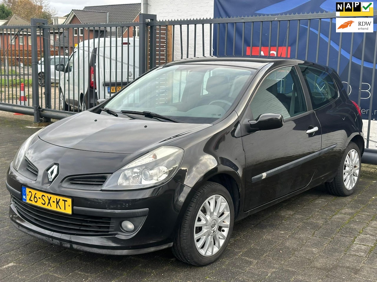 Renault Clio - 1.4-16V Dynamique Luxe / AIRCO / ELEKTRISCHE RAMEN / NAP!! - AutoWereld.nl