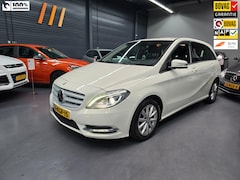 Mercedes-Benz B-klasse - 180 Ambition LED CAMERA NAVI BLUETOOTH NAP NL AUTO