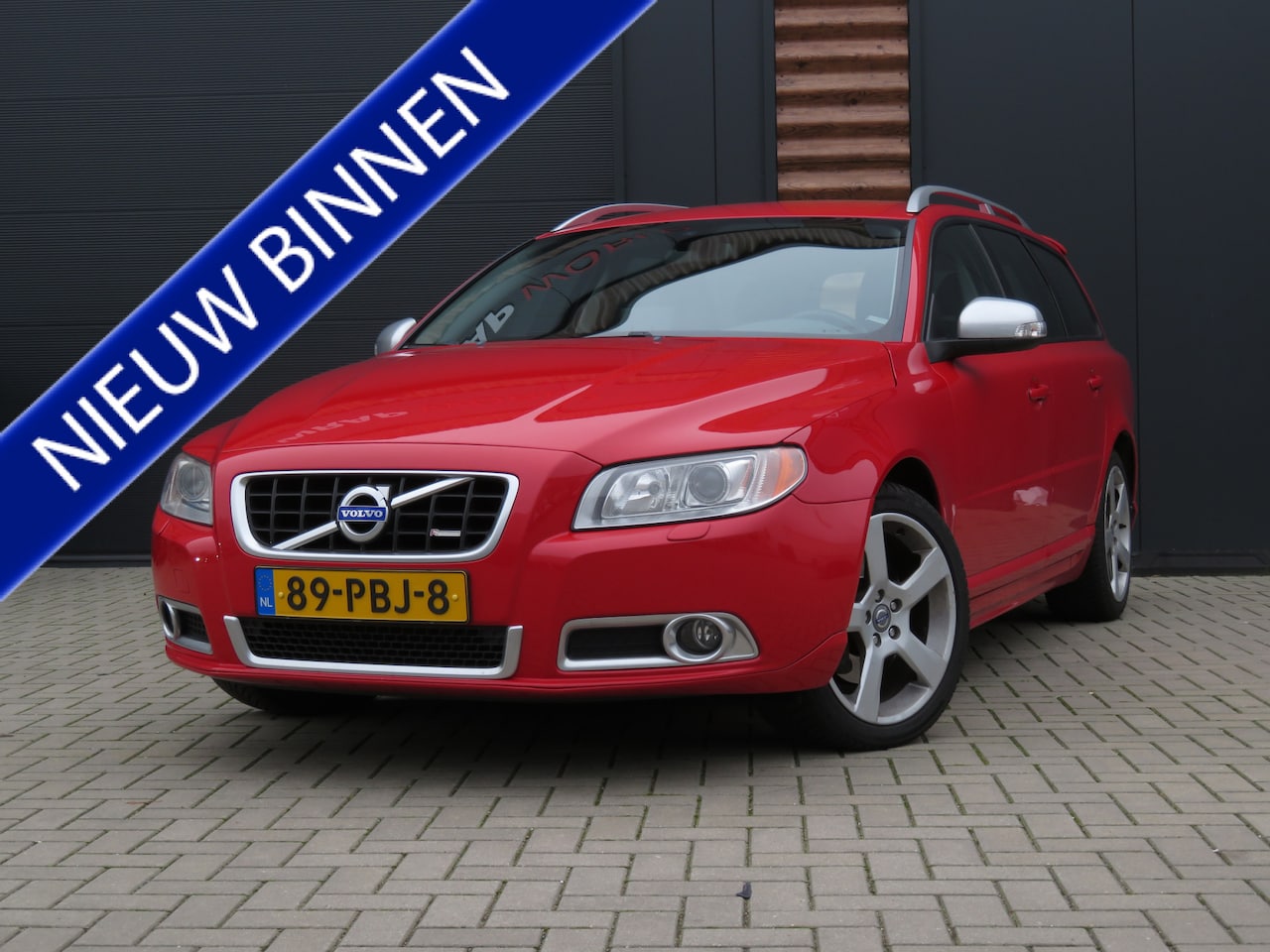 Volvo V70 - 2.0T Automaat R-Edition Airco Cr-Control Trekh Youngtimer 265PK - AutoWereld.nl