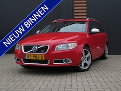 Volvo V70 - 2.0T Automaat R-Edition Airco Cr-Control Xenon Trekhaak 265PK