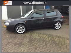 Alfa Romeo 147 - 1.6 T.Spark Edizione Esclusiva