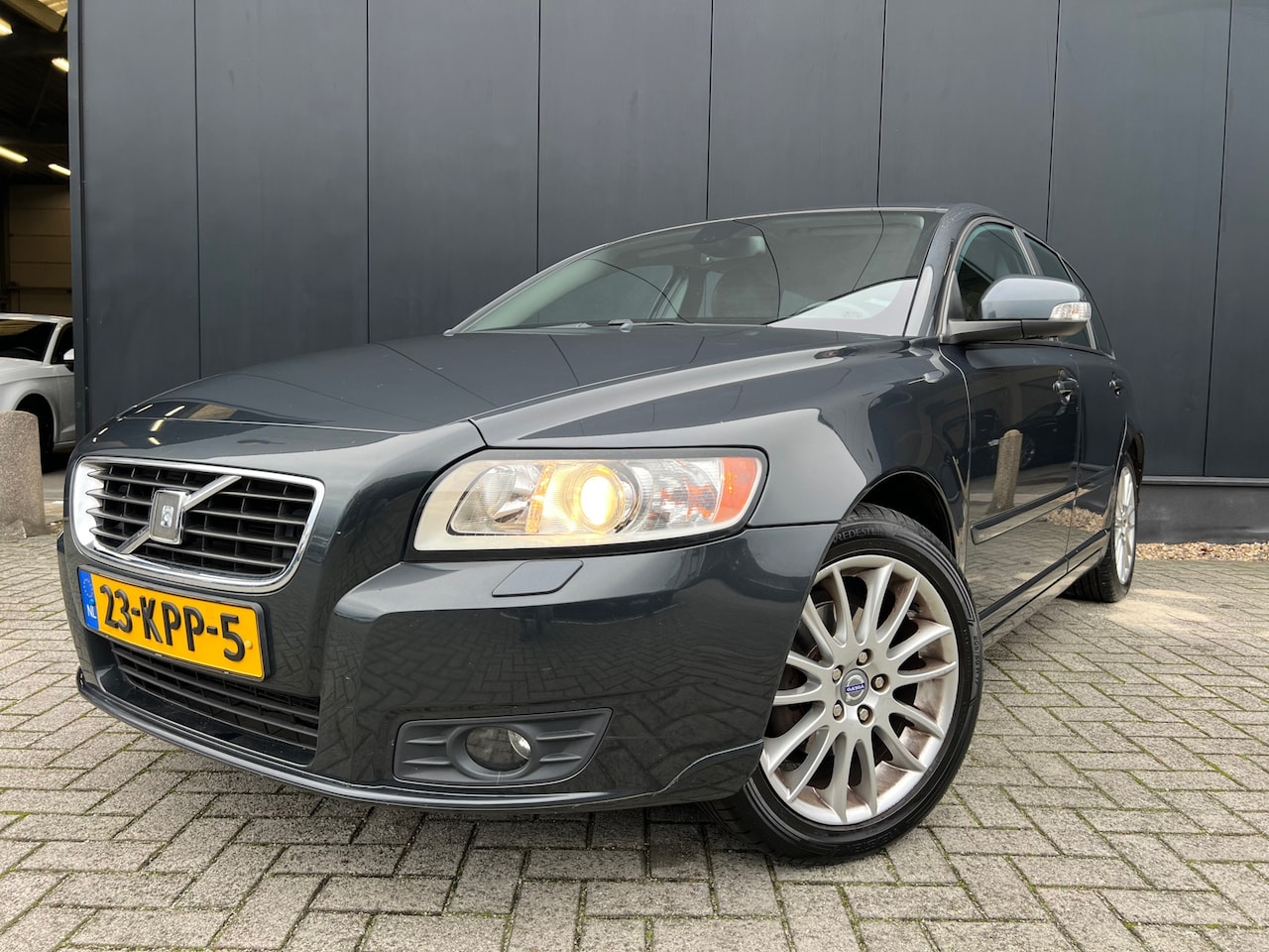 Volvo V50 - 2.0 Edition II 2010 Leer/17''Lmv/trekh/GehOnderh - AutoWereld.nl