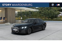 BMW i4 - eDrive35 M Sport / Trekhaak / Achteruitrijcamera / Comfort Access / Stuurverwarming / Stoe