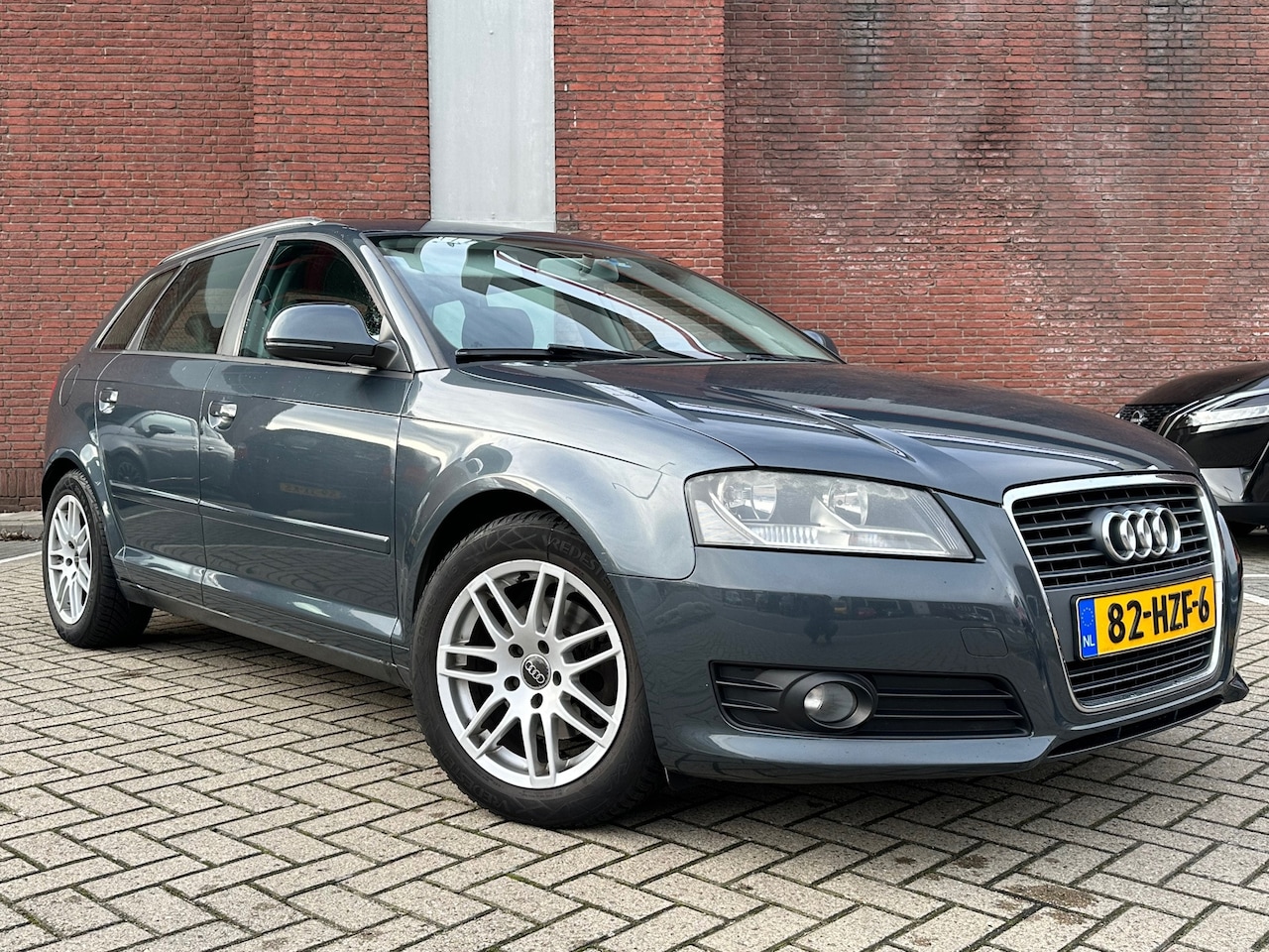 Audi A3 Sportback - 1.8 TFSI Attraction Business Edition|AUTOMAAT|LEDER|TREKHAAK - AutoWereld.nl