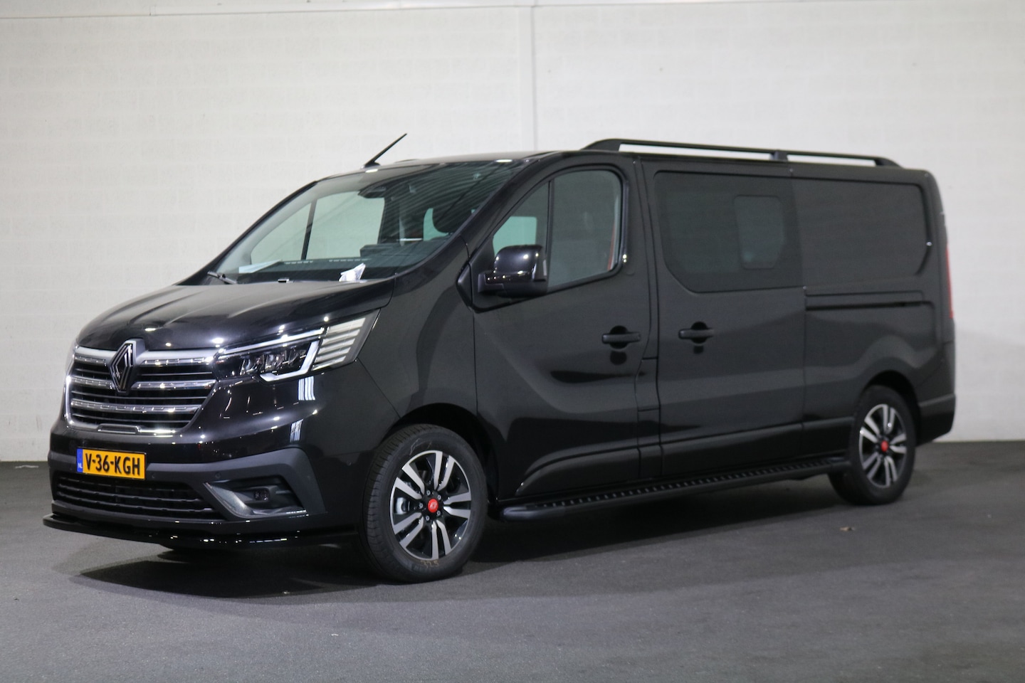 Renault Trafic - 2.0 dCi 170pk DC Automaat Airco Facelift Black Edition - AutoWereld.nl