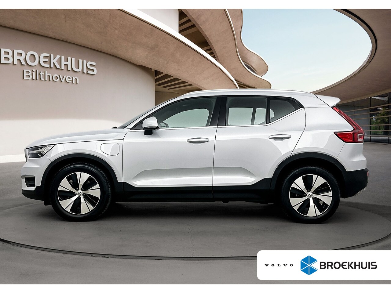 Volvo XC40 - 1.5 T4 Recharge Inscription Expression | PDC V+A en Camera | Standkachel | Stuur en Stoelv - AutoWereld.nl