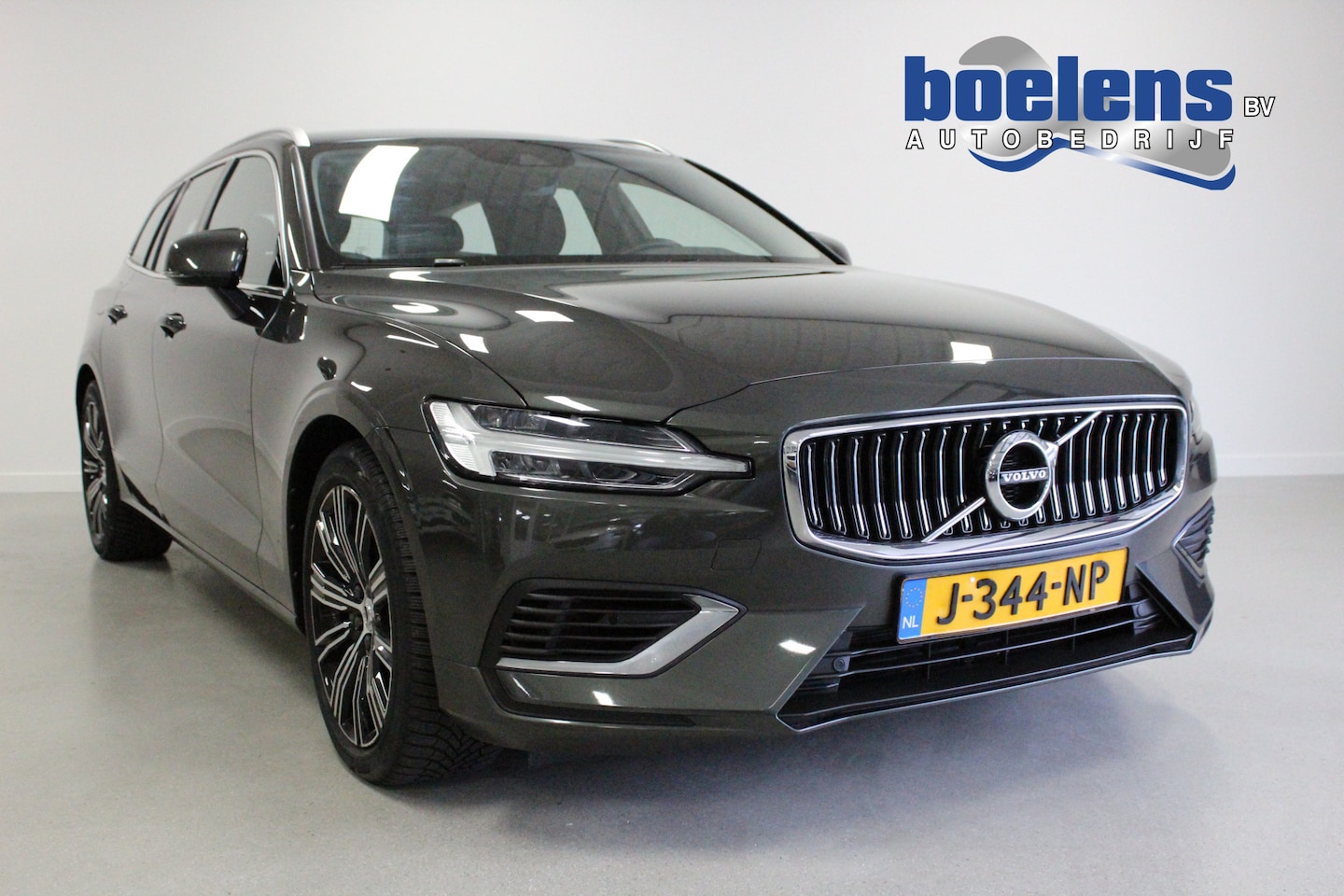 Volvo V60 - 2.0 T6 Recharge AWD Business Pro | NL-AUTO+N.AP! | CARPLAY | STOEL+STUUR/VERW | CAM | E-KL - AutoWereld.nl