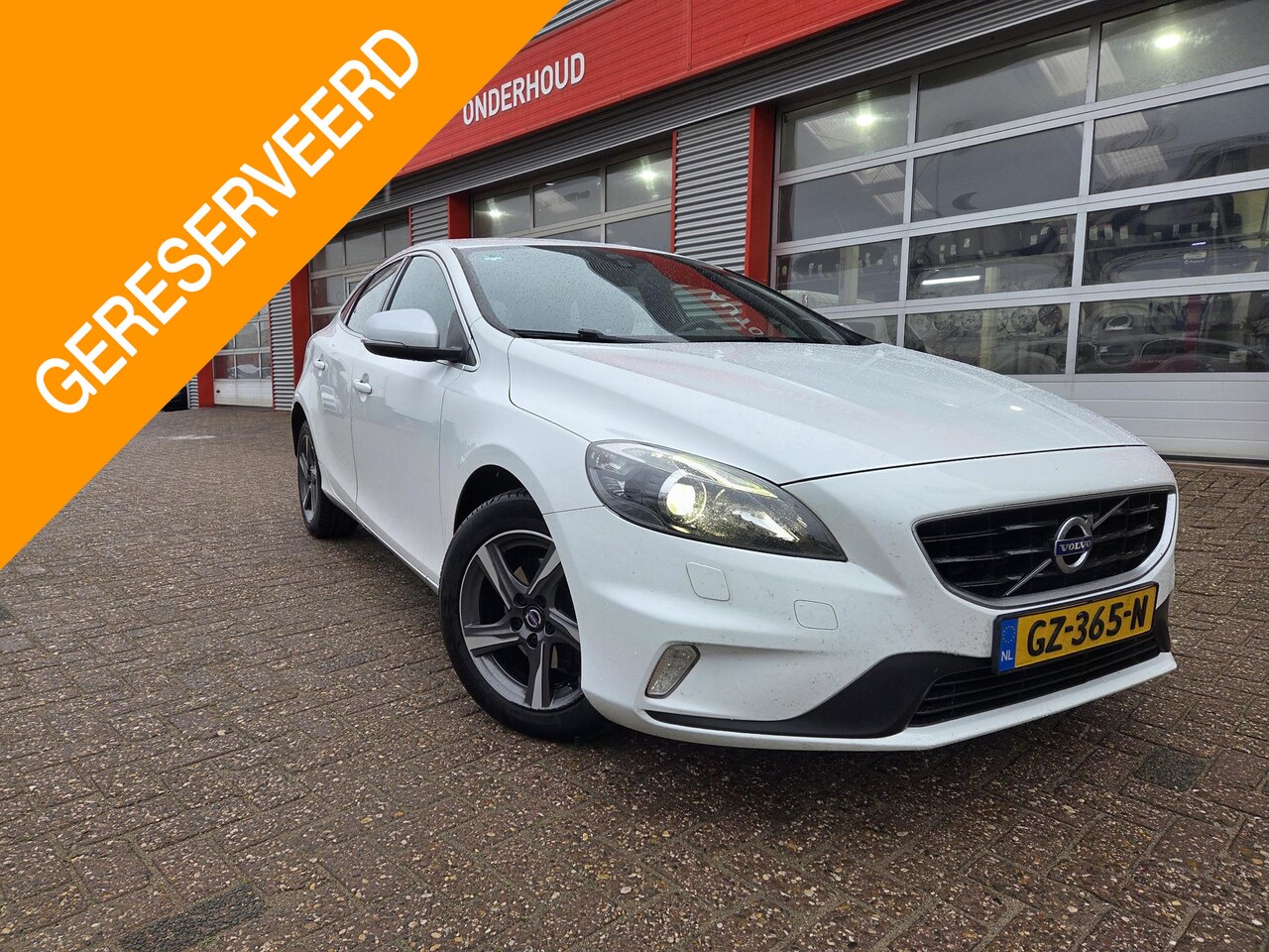 Volvo V40 - 2.0 D2 R-Design Business *export/handel - AutoWereld.nl