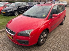 Ford Focus Wagon - 1.6-16V Futura