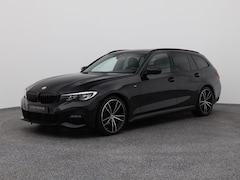 BMW 3-serie Touring - 318i Automaat M-Sport | CAMERA | CARPLAY | STOELVERWARMING