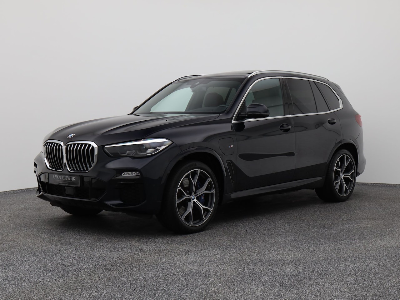 BMW X5 - xDrive45e Executive M-Sport | PANO | CAMERA | HUD | LUCHTVERING | KEYLESS | STOEL- EN STUU - AutoWereld.nl
