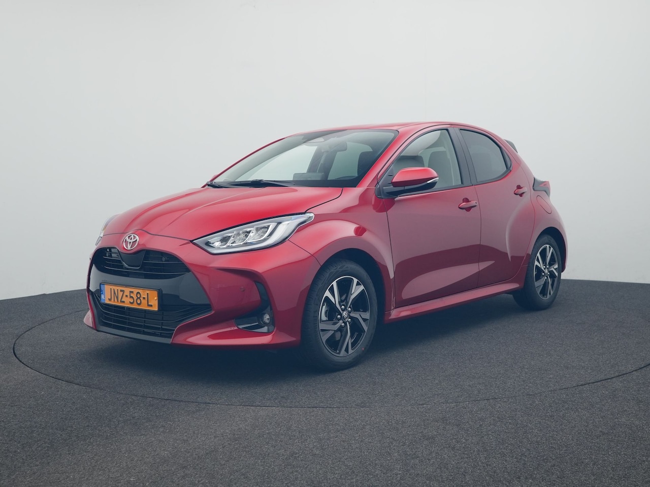 Toyota Yaris - 1.5 Hybrid 115 Dynamic Comfort pakket - AutoWereld.nl