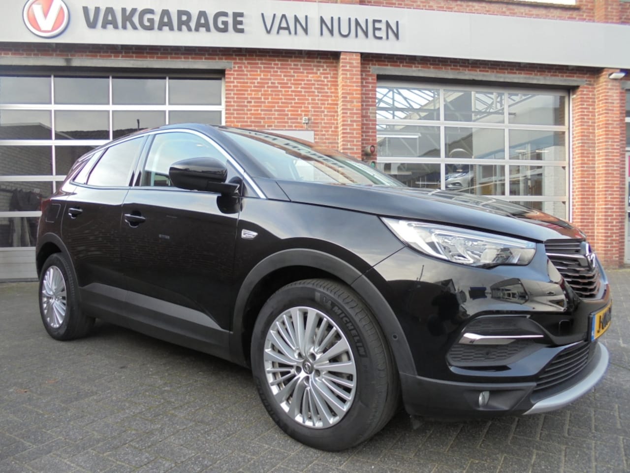 Opel Grandland X - 1.2 Turbo Innovation||Aut8||LED||PDC||Trekhaak||Rijklaar|| - AutoWereld.nl