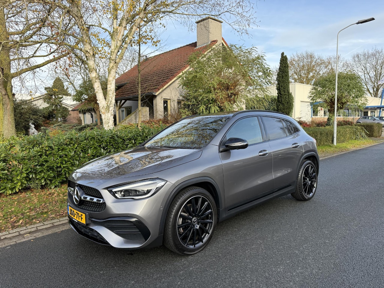 Mercedes-Benz GLA-Klasse - 200 AMG 163PK Automaat•Pano•Burmester - AutoWereld.nl