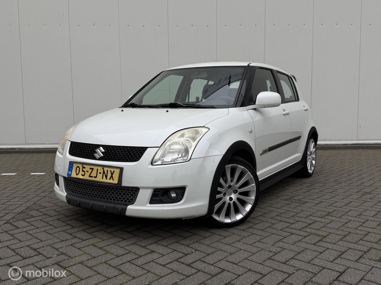 Suzuki Swift - 1.3 Shogun|Sport|NAP|Bluetooth|Airco|5-deurs| - AutoWereld.nl