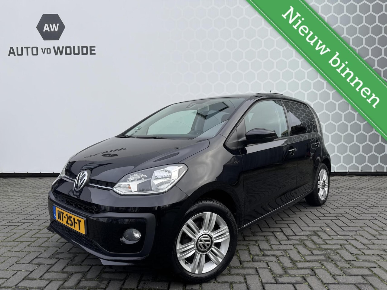 Volkswagen Up! - 1.0 BMT high up! Panoramadak Cruise Control - AutoWereld.nl