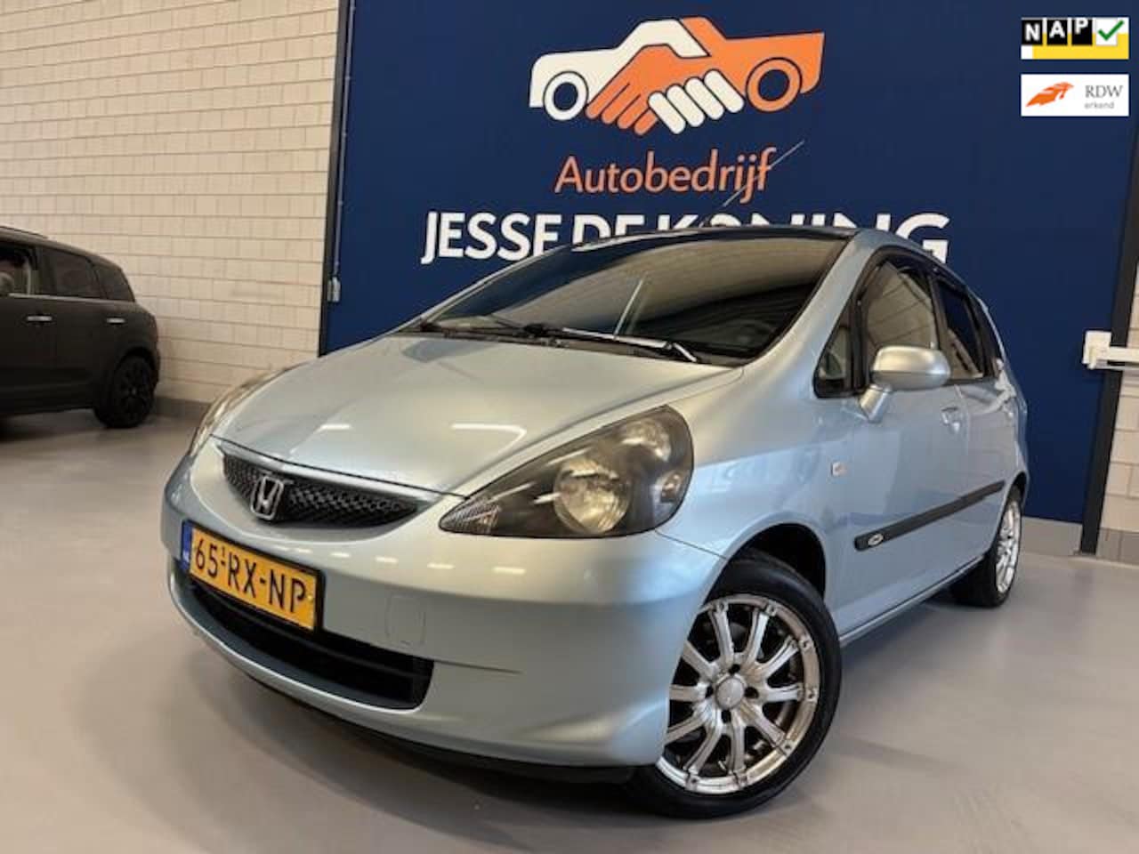 Honda Jazz - 1.2 Cool / 5 deurs/ kleur:blauw / bj.2005 / airco / sportvelgen / camera / scherm/ APK 09/ - AutoWereld.nl