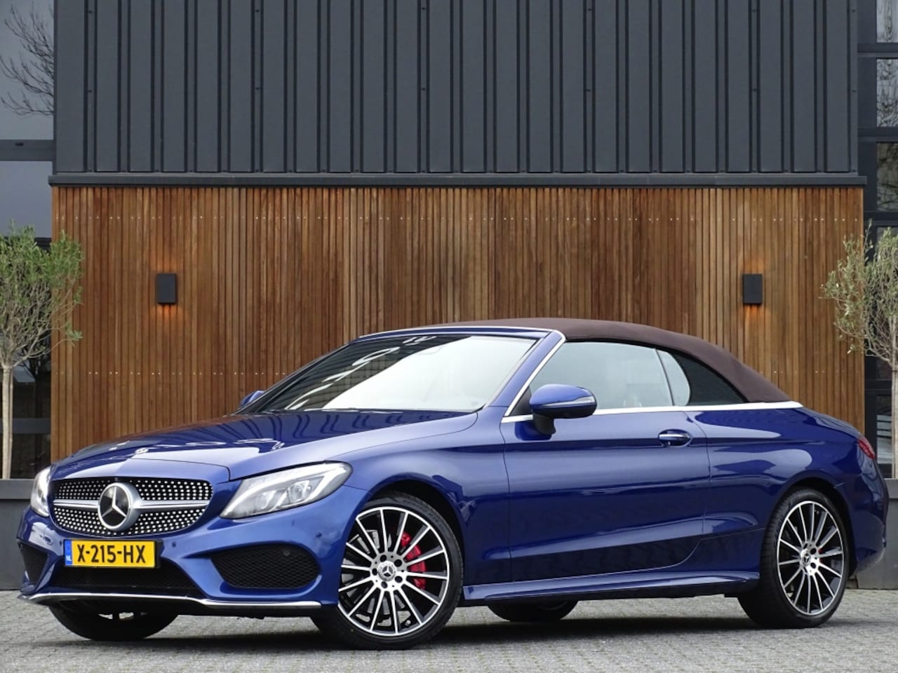 Mercedes-Benz C-klasse Cabrio - 400 334PK 4-Matic AMG / Premium Plus - AutoWereld.nl