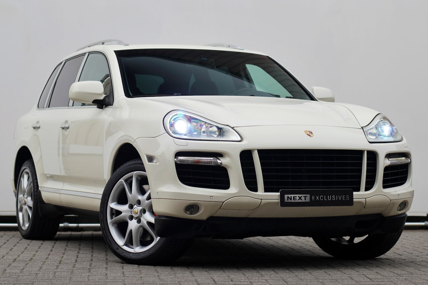 Porsche Cayenne - 4.8 Turbo | Memory | 20 inch | Camera | Luchtvering - AutoWereld.nl