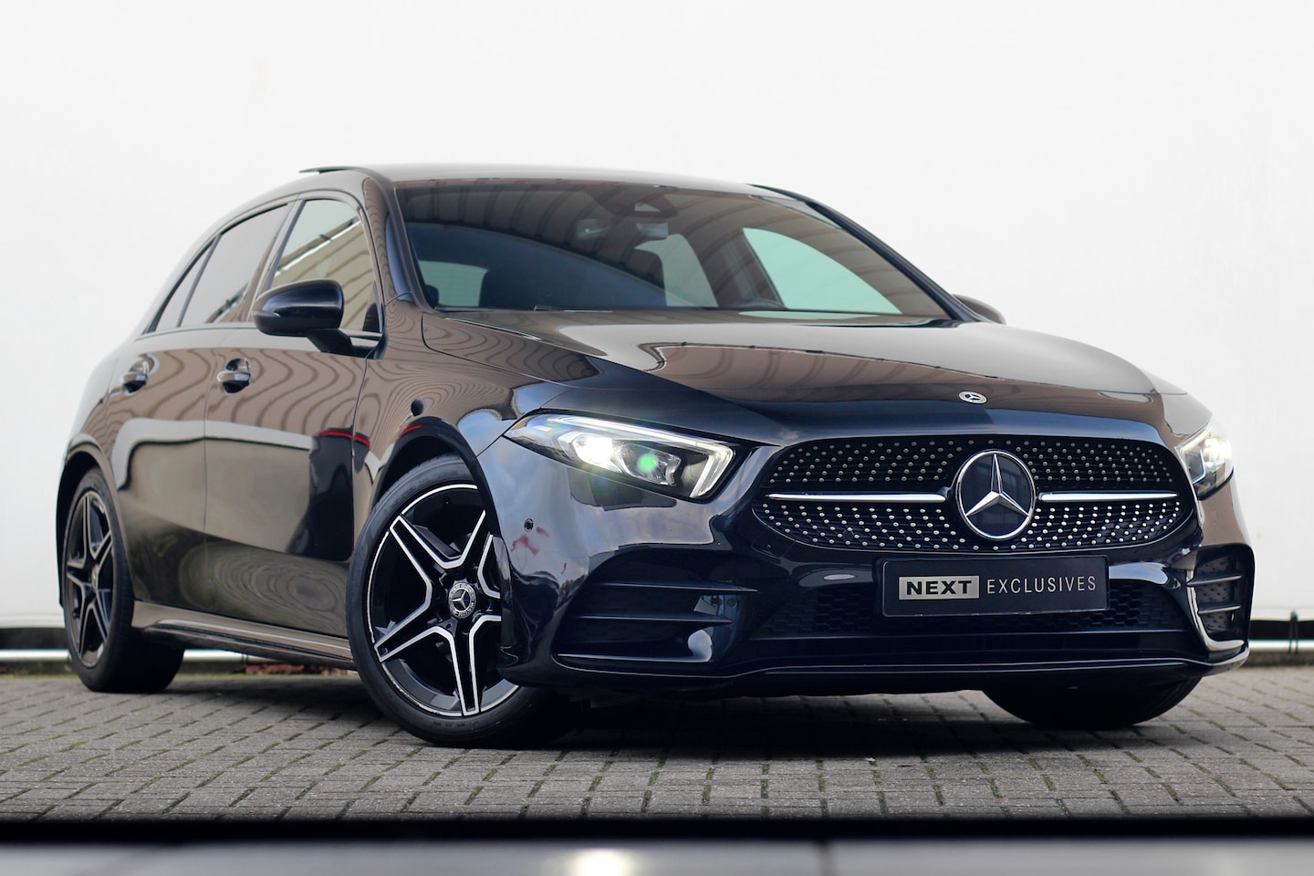 Mercedes-Benz A-klasse - 180 Business Solution AMG | Pano | Carplay | Sfeer | Night - AutoWereld.nl
