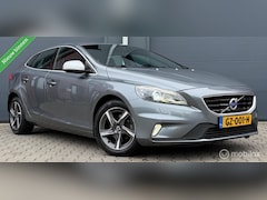 Volvo V40 - 2.0 D2 R-design Trekhaak/Clima/Cruise/PDC/LED