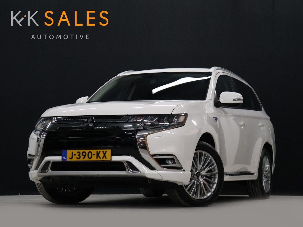 Mitsubishi Outlander - 2.4 PHEV Pure+ [TREKHAAK, CAMERA, CRUISE CONTROL, BLUETOOTH TELEFOON, STOELVERWARMING, FLI - AutoWereld.nl