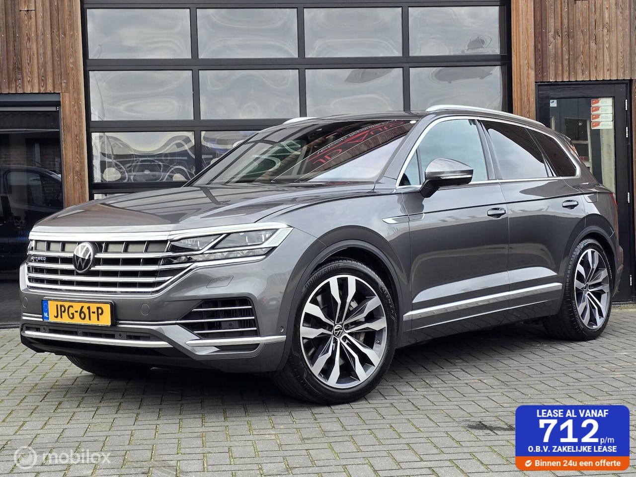 Volkswagen Touareg - 3.0 TSI EHYBRID PANO LUCHT 360CAM ACC TREKHAAK - AutoWereld.nl