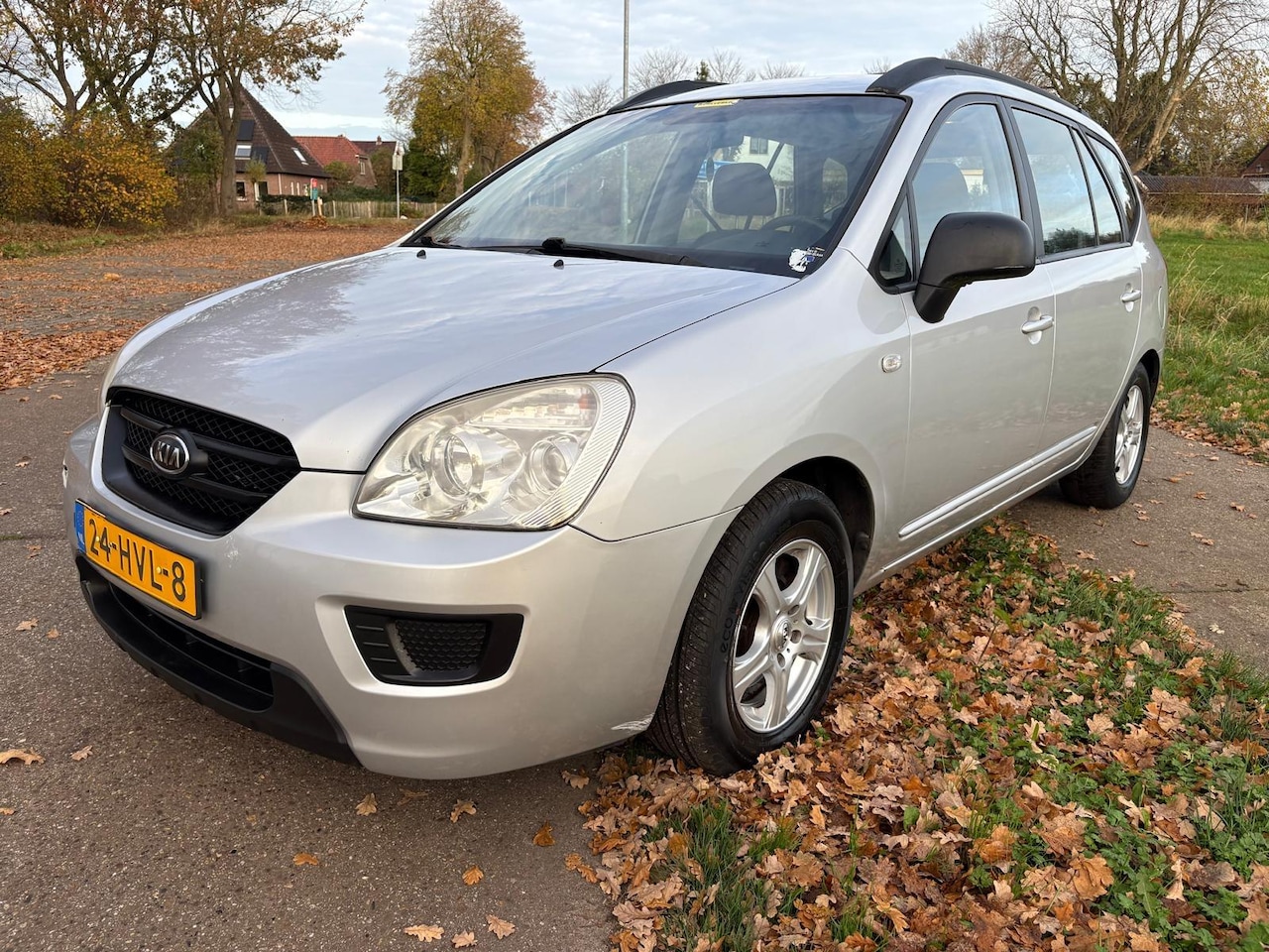 Kia Carens - 2.0 CVVT X-pect 2.0 CVVT X-pect - AutoWereld.nl