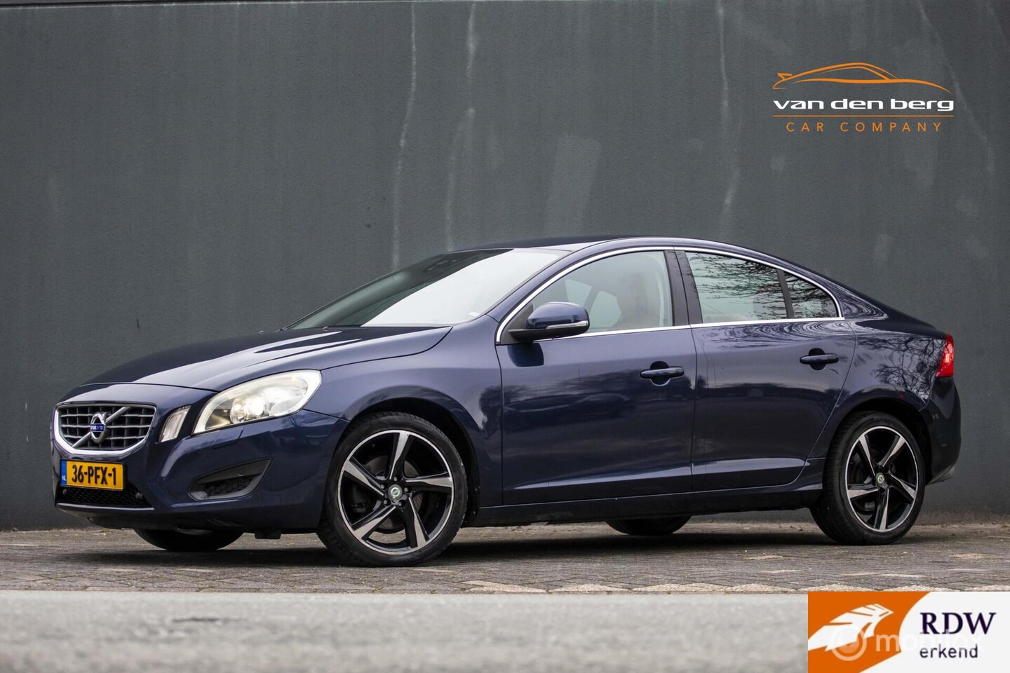 Volvo S60 - 1.6 T3 Momentum Nav Climate en cruise Xenon 18 "' - AutoWereld.nl