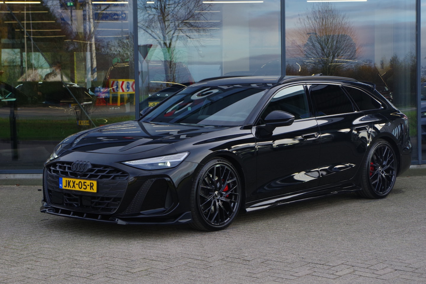 Audi A6 Avant - 2.0 e-Hybrid 367 PK Plug-In Quattro Competition S-Line Edition, Luchtvering, Trekhaak, Pan - AutoWereld.nl