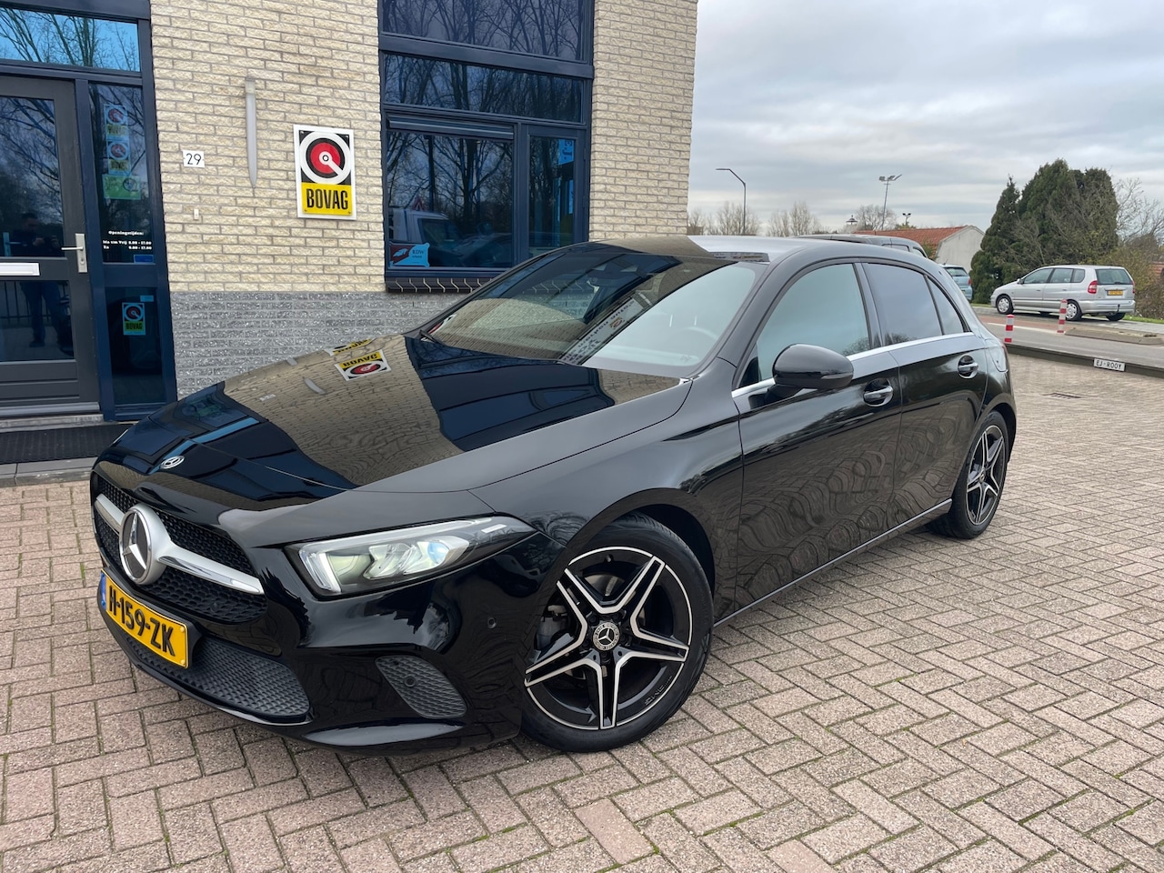 Mercedes-Benz A-klasse - 180-Luxe stoelen-NL auto-Digitaal dash - AutoWereld.nl