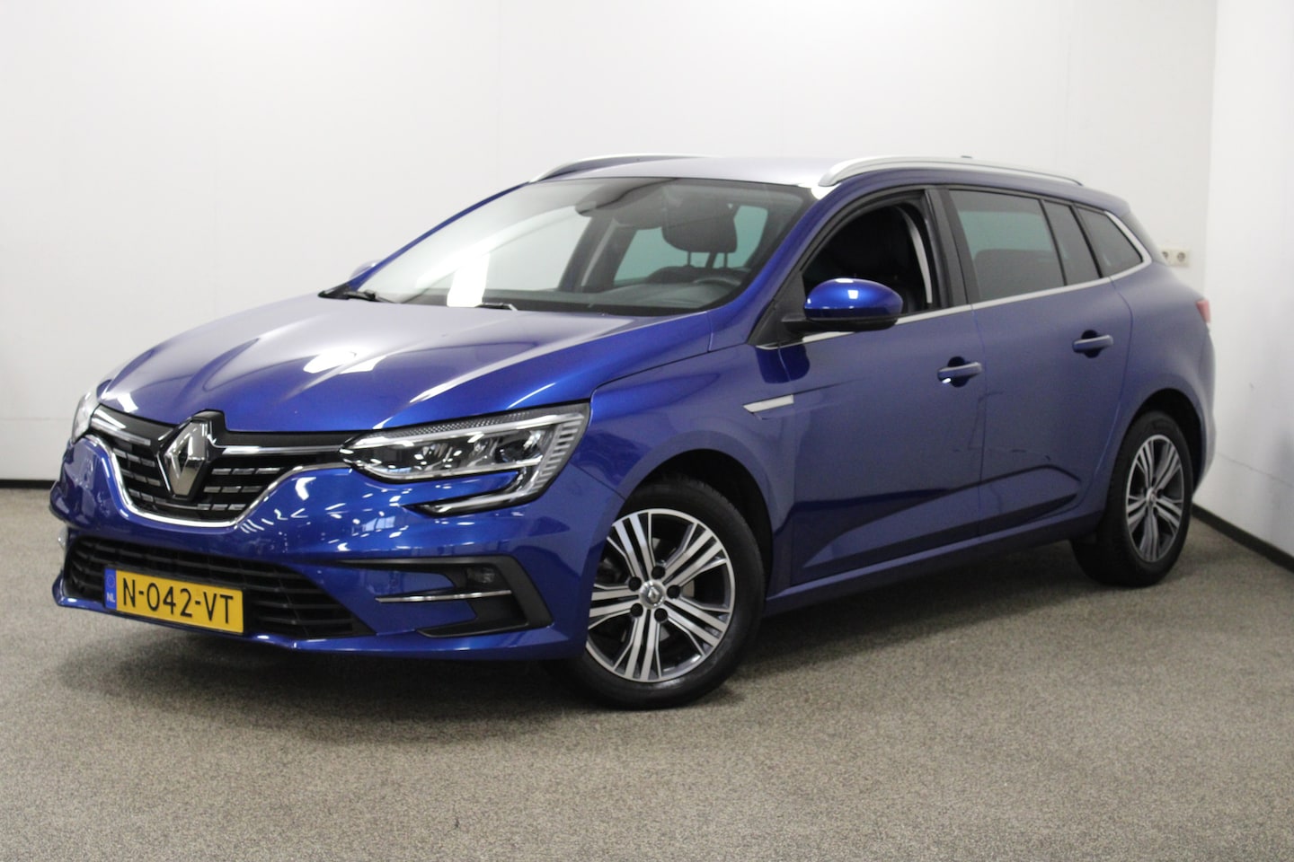 Renault Mégane Estate - 1.3 TCe Intens Navi|Cruis|Led. - AutoWereld.nl