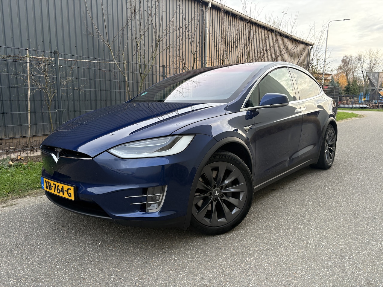Tesla Model X - 100D / AUTOMAAT / LEER / NAVI / STOELVERWARMING - AutoWereld.nl